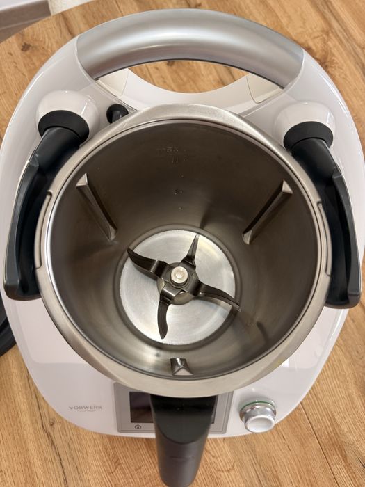 Vendo Bimby TM5 impecável com acessorios incluidos + 3 itens oferta