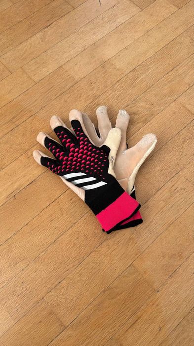 Воротарські рукавиці (контрактні) Adidas Predator Urg 1.0 Pro