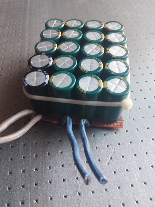 Конденсатор 10000,uf 25v