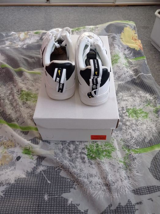 Фірмові кросівки Nike 37