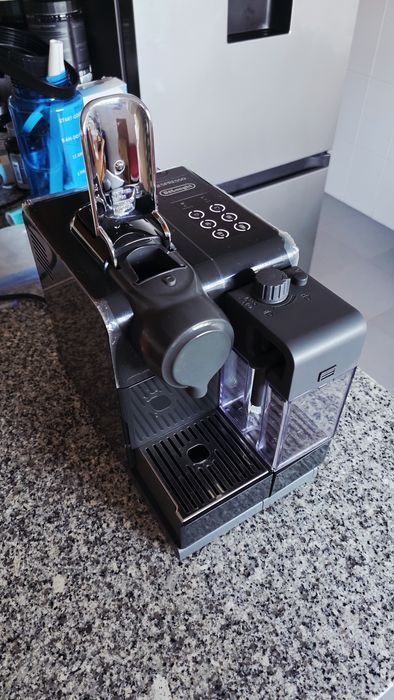Nespresso lattissima touch Máquina café