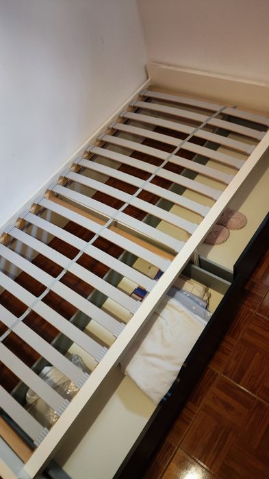 Cama individual com gavetas de arrumação + Colchão