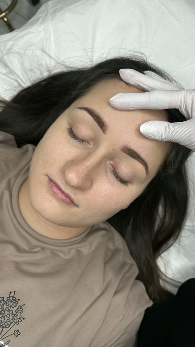 Makijaż permanentny brwi