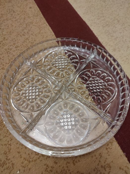 Блюдо на четыре части