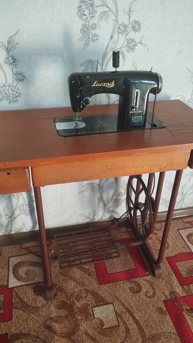 Швейная машинка лучник польша