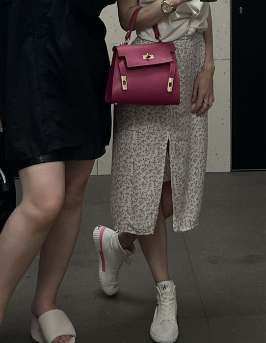 Легенька спідниця