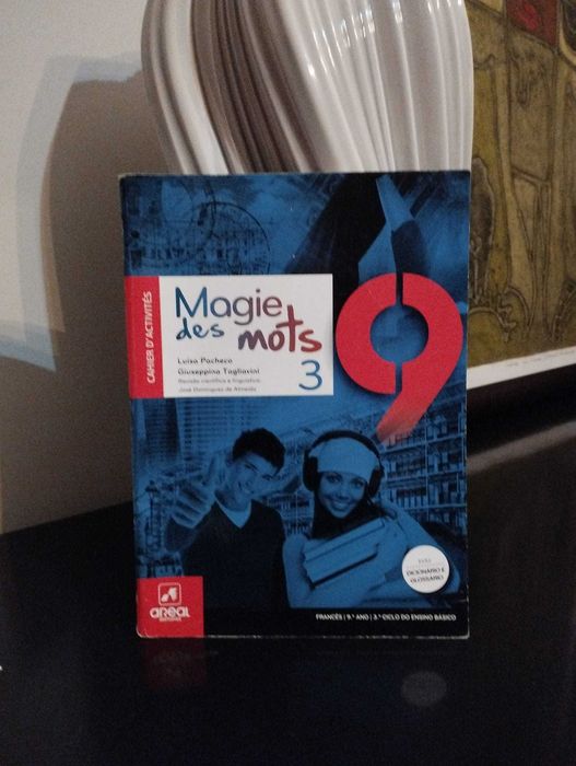 Livro de atividades "Magie des Mots 3" 9º ano