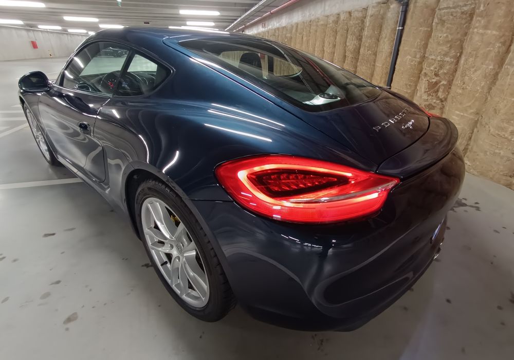 Porsche Cayman 2.7