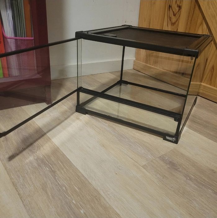 Terrario médio de animais exóticos