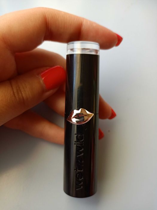 Baton revlon + baton wet n'wild