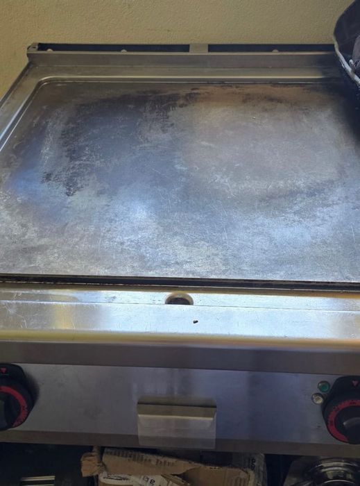 Grill redfox - model FTH 90/80 E