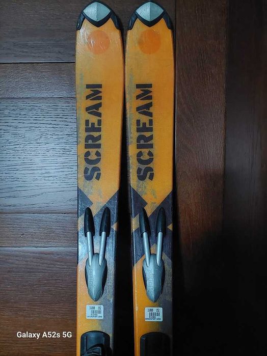 Narty Salomon  Scream 150