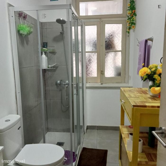 Quarto - localizado em Anjos Lisbon