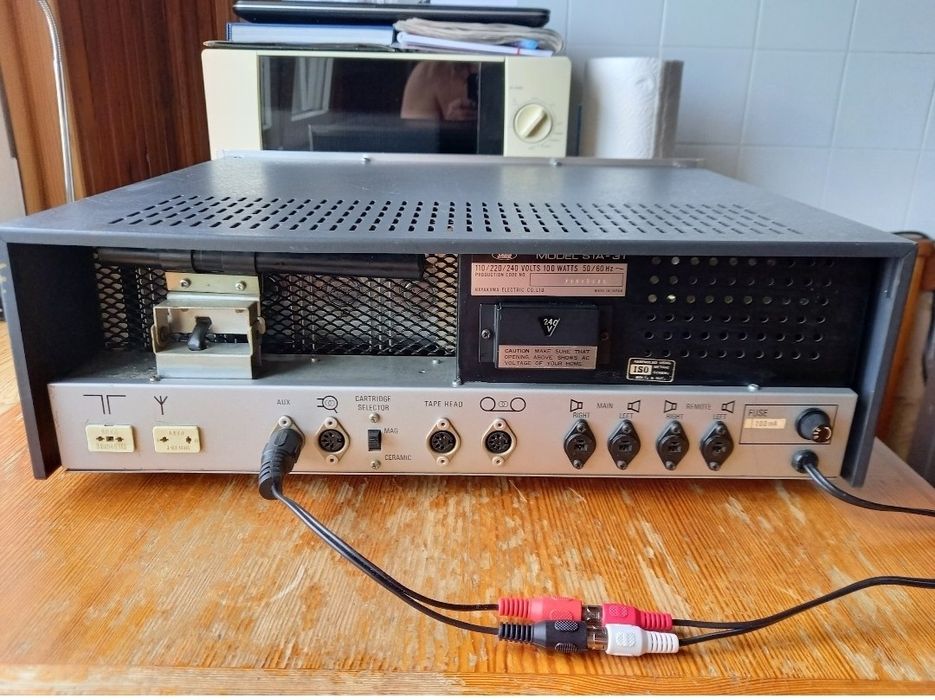 Amplituner Sharp STA-31 solid state