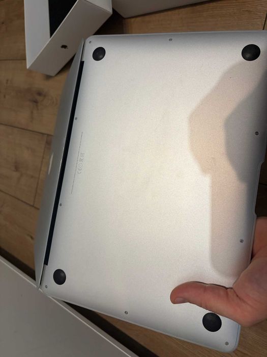 Apple Macbook AIR A1466 2017 I5 8 GB / 128 GB