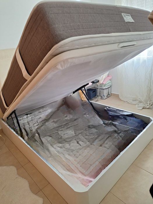 Sommier com arrumação