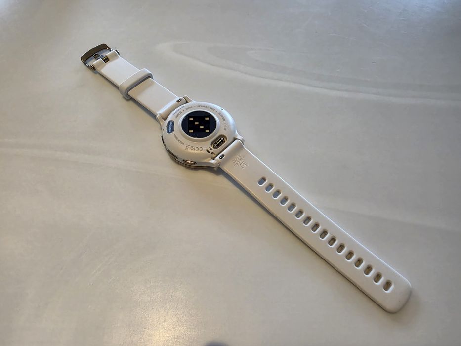 Smartwatch Garmin Venu 3S (41 mm) – Biały, stan bardzo dobry