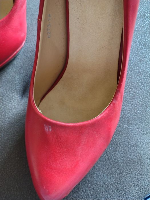 Czerwone buty rozmiar 39