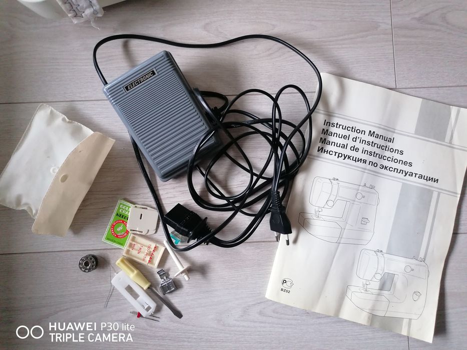 Швейна машинка електрична Brother SL-7