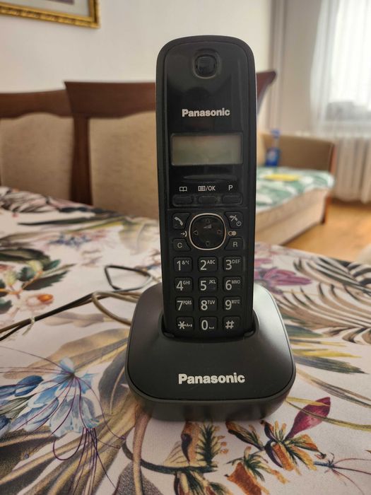 Telefon stacjonarny bezprzewodowy KX-TG1611