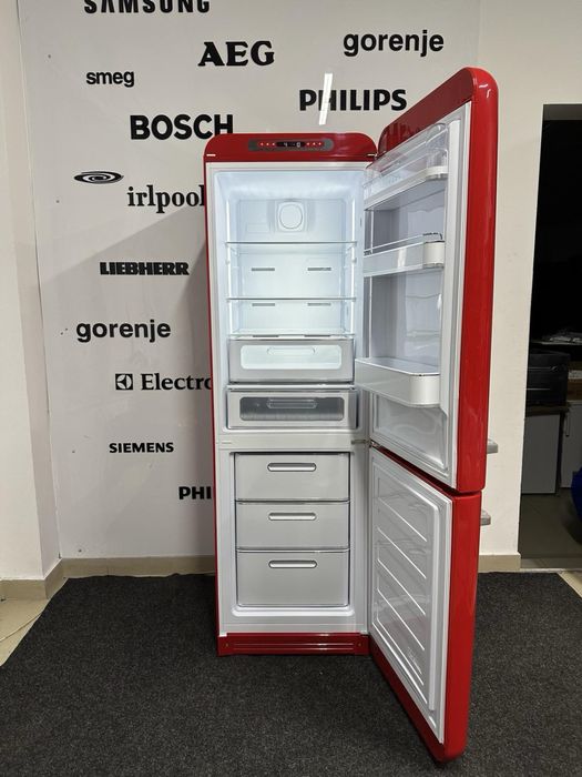 Холодильник Smeg