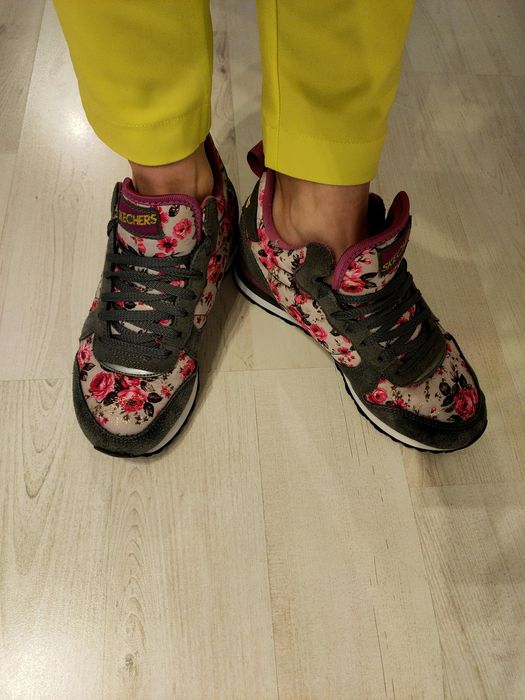 Sneakersy Skechers na ukrytej koturnie roz. 37