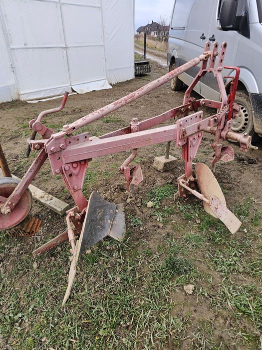 Продам плуг Krone 2x30
