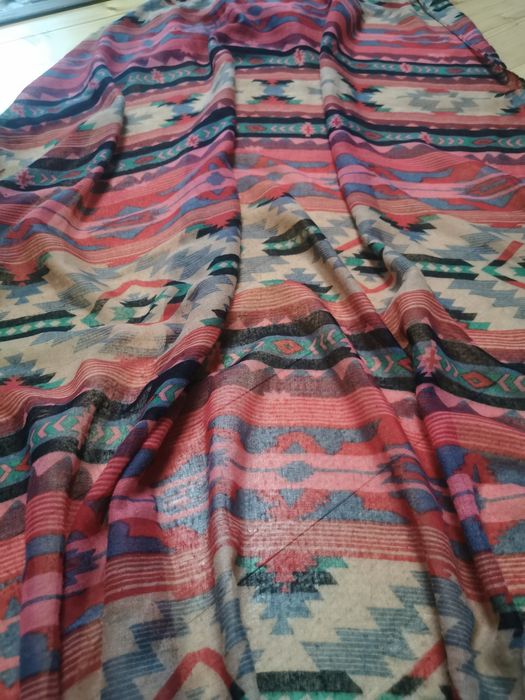 Piękny szal, komin, chusta, apaszka, jesienne barwy
Wymiary:
Długość