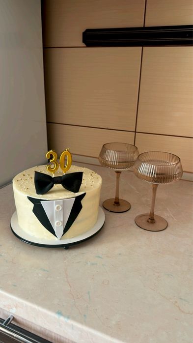 Декор на торт із вафельного папіру (вафельні квіти/метелики/сфери)