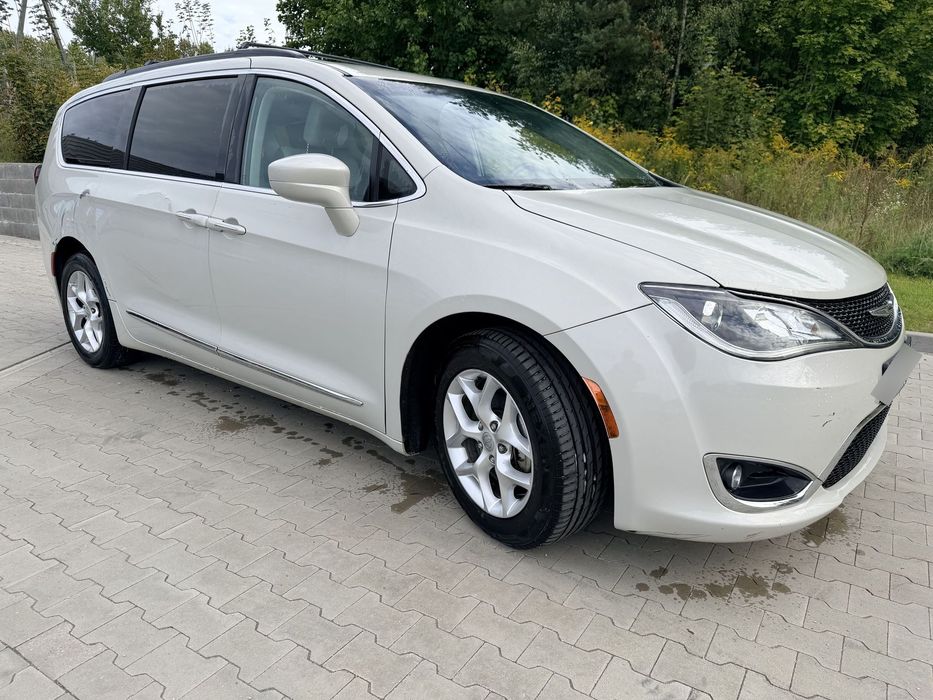 Chrysler Pacifica