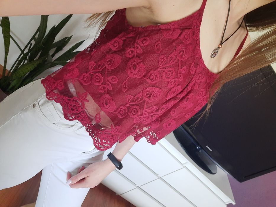 Śliczna bluzka na ramiaczkach