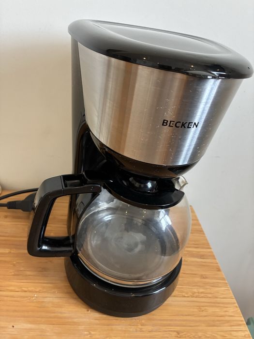 Máquina de Café BECKEN Drip –black