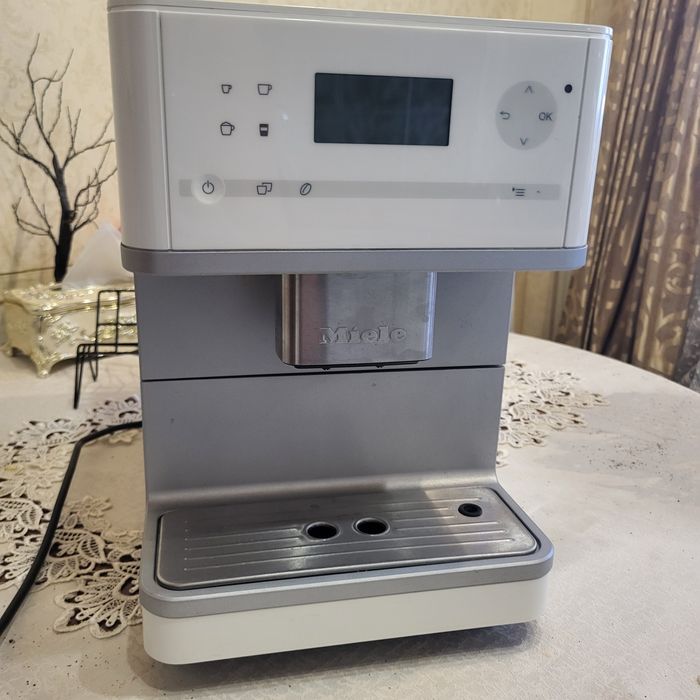 Кавоварка  Кофемашина  MIELE