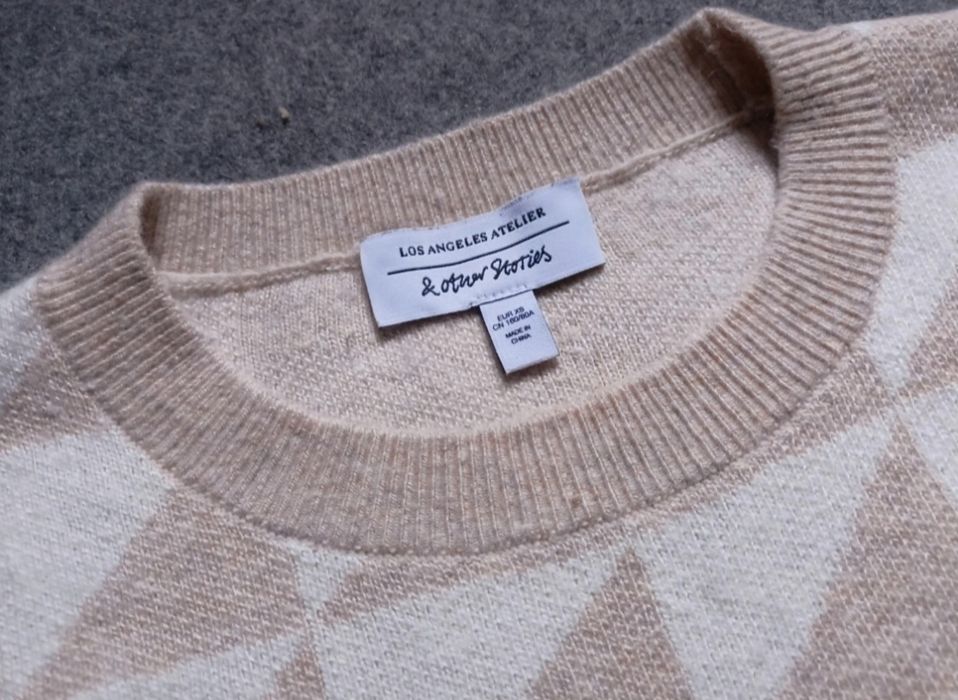 Sweter & Other Stories