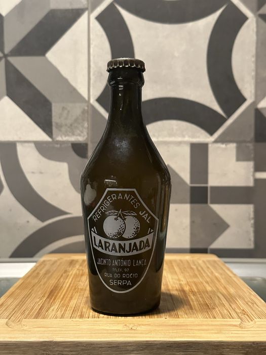 Garrafa pirogravada Refrigerantes JAL Serpa selada