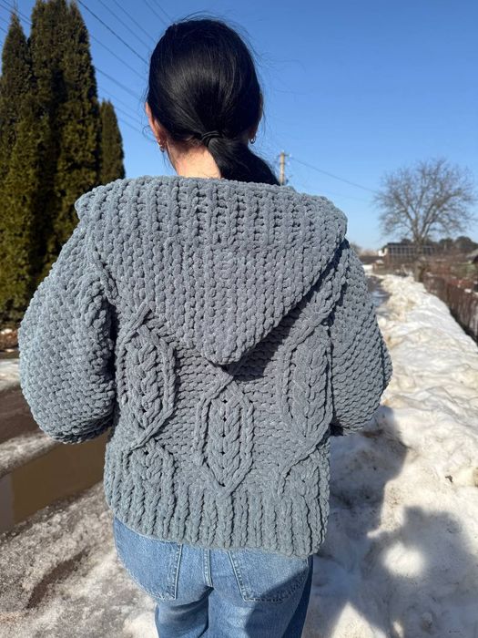 Кардиган вязаний з плюшевої пряжі