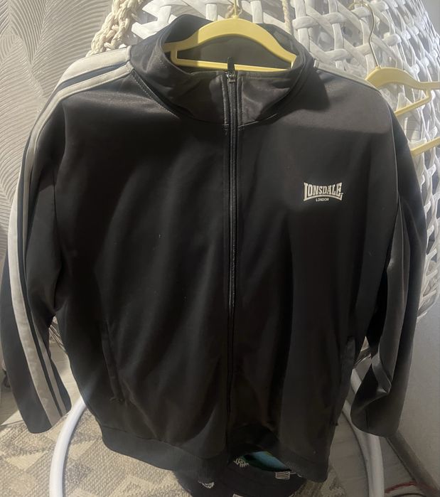 Продам кофту lonsdle