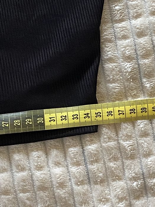 Prążkowany Crop Top SHEIN – Klasyka i Styl