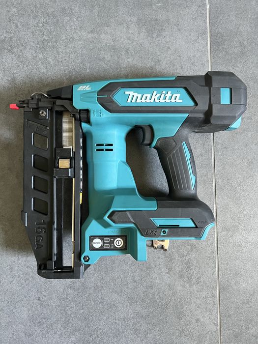 Безщітковий Акум.фінішний нейлер Makita  DBN 601