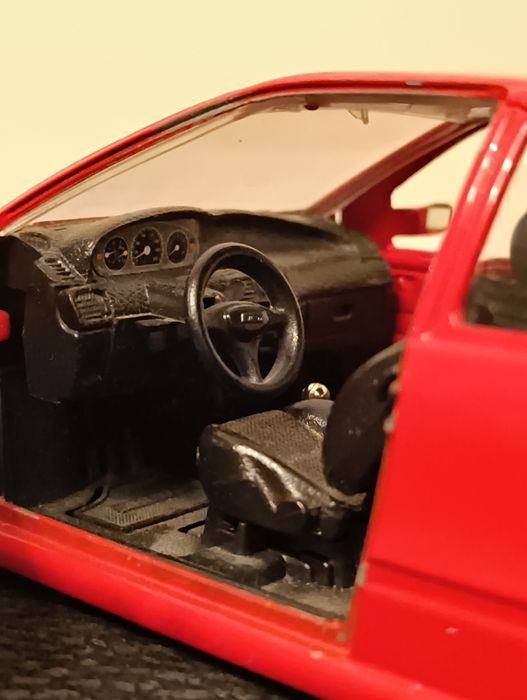 Fiat Punto 1 MK1 model 1:24 Bburago