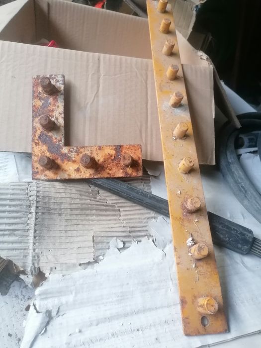 Vendo castanhas de mola e castanhas e outros peças usadas em obrass de