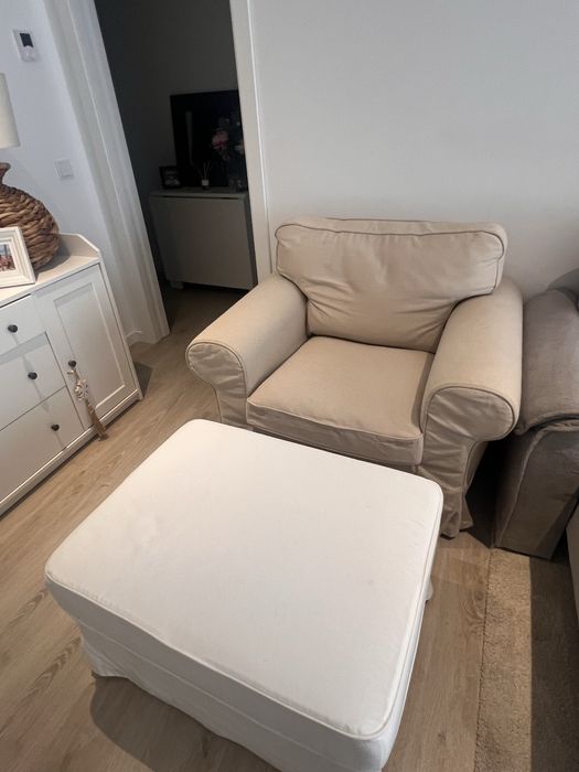 Poltrona com pousa pés