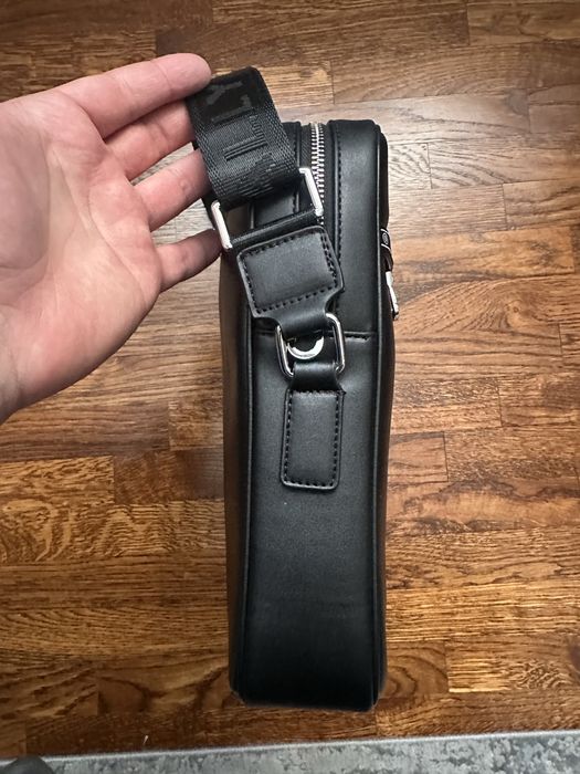 Чоловіча шкіряна сумка Bally