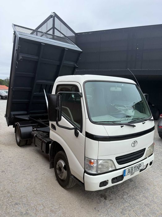 Toyota dyna tribasculante