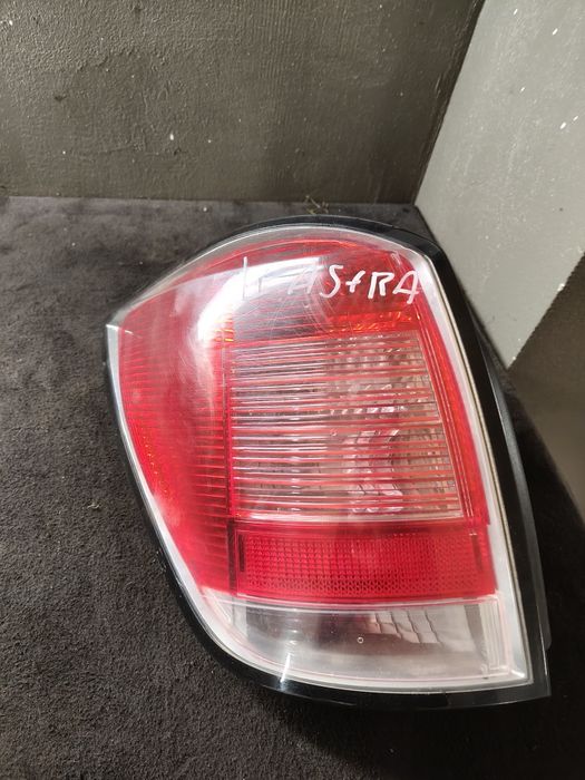 Lampa tył tylna lewa opel astra h kombi wkład