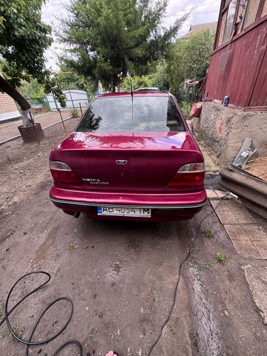 Автомобіль Dewoo Nexia