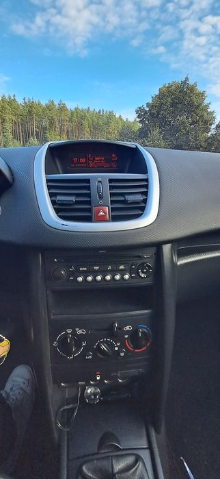 PEUGEOT  207   1.4 benzyna