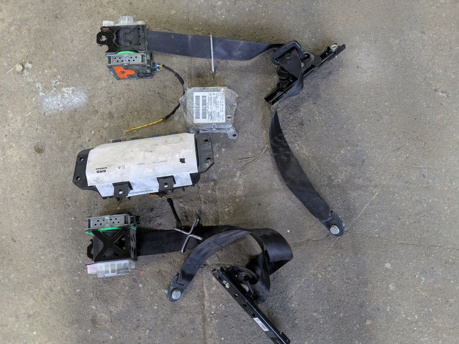 Citroen C4 II  b7 DS4 pas bezpieczeństwa lewy prawy air bag sensor