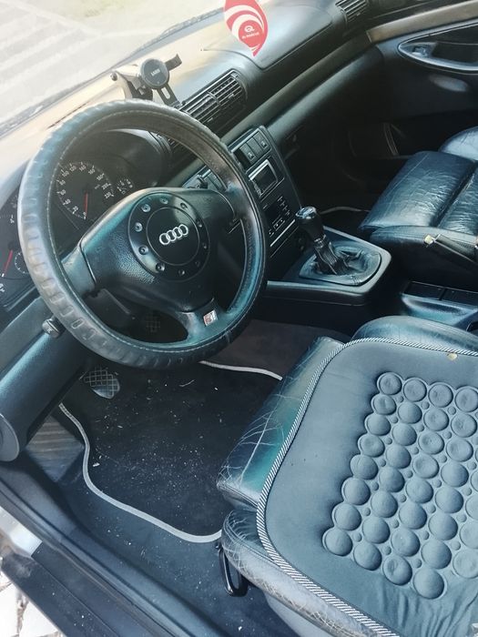 Audi A4 1.9 ano 97 — photo 2
