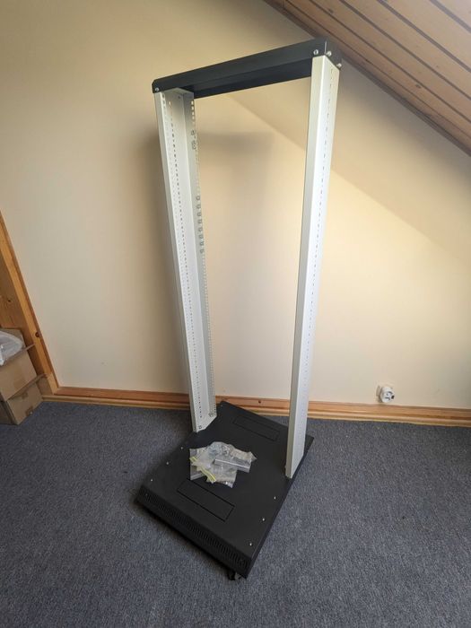 Szafa serwerowa 19 Open Rack